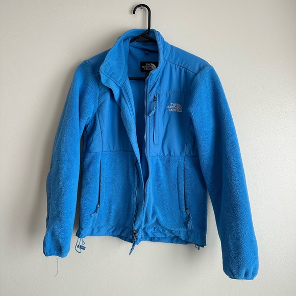 The North Face Jackets & Blazers - The north face blue Denali zip up jacket